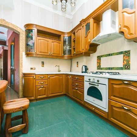 Apartment With View On Inpedendence Square Khreshchatyk Киев Экстерьер фото